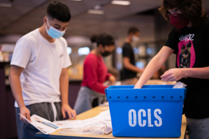 Teens volunteers working at an event