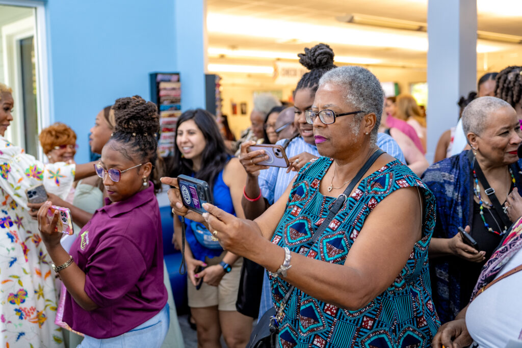 Crowd gathered for unveiling of Eatonville History Preservation Project